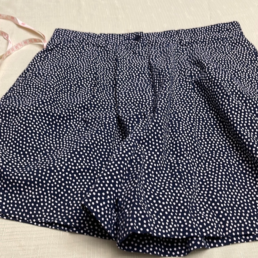 IZOD CLUB shorts Ladies-14 and length 12 1/2in